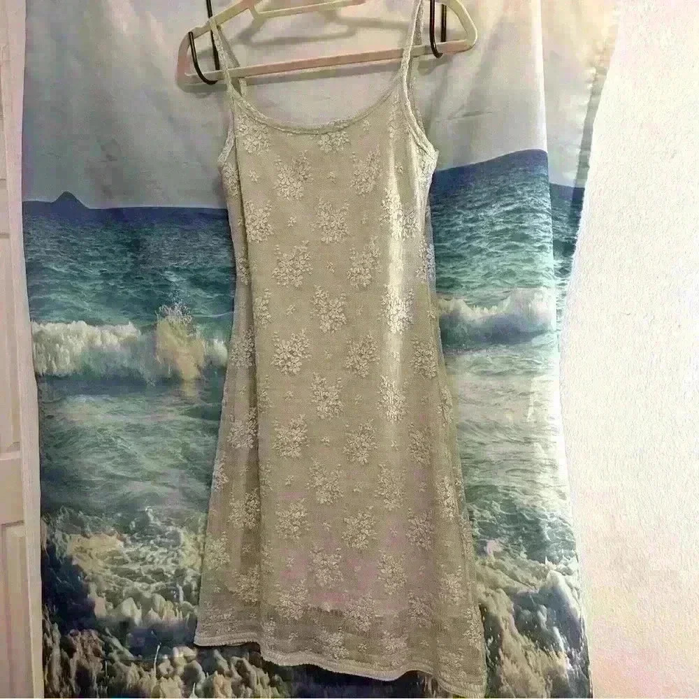 Lace Topper Brand Off-White Light Gray Floral Short Dress